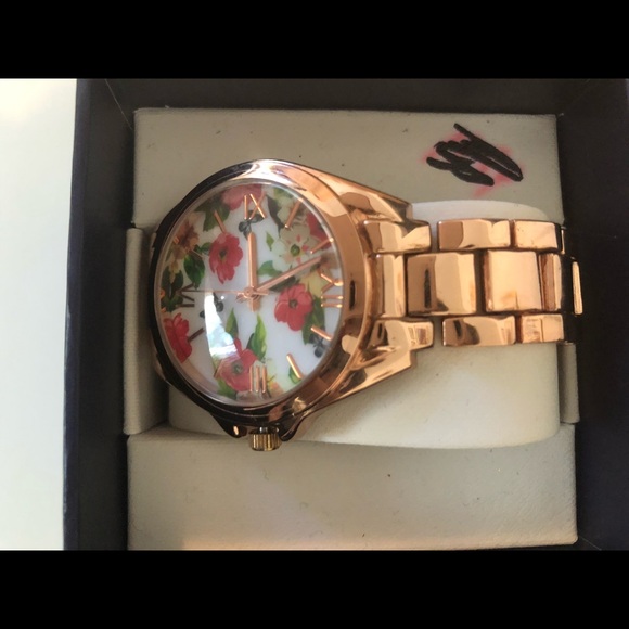 Accessories - Watch floral face